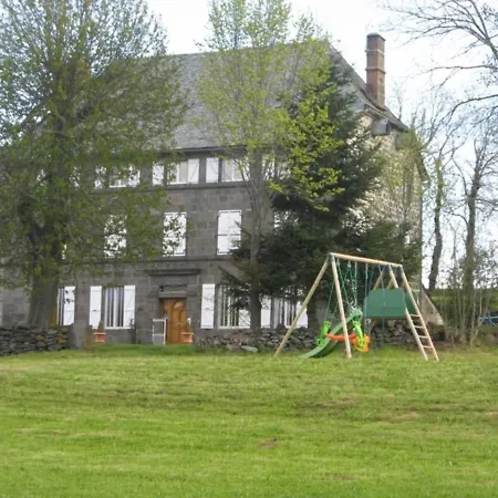 Hébergement de vacances Maison De Caractere, Ideale Familles, Pres Du Ski, Randos, Et Loisirs Au Coeur Du Cantal - Fr-1-742-174 Paulhac (Cantal)