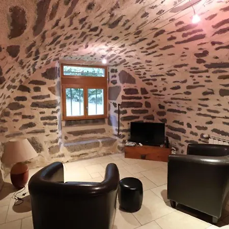Maison De Caractere, Ideale Familles, Pres Du Ski, Randos, Et Loisirs Au Coeur Du Cantal - Fr-1-742-174 Дом отдыха Paulhac (Cantal)